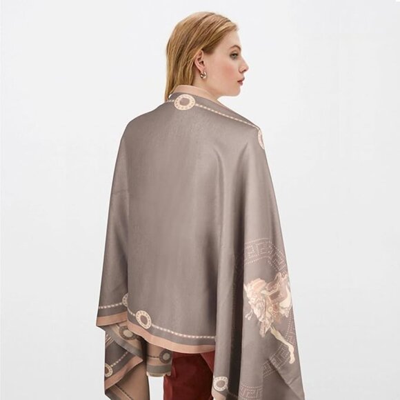 Neiman Marcus Luxury Pashmina Silky Shawl Wrap - Picture 5 of 5